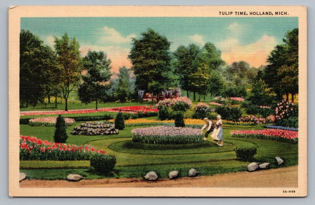 Holland MI Tulip Time Festival Dutch Artisans Flowers Michigan  Postcard Vtg E2