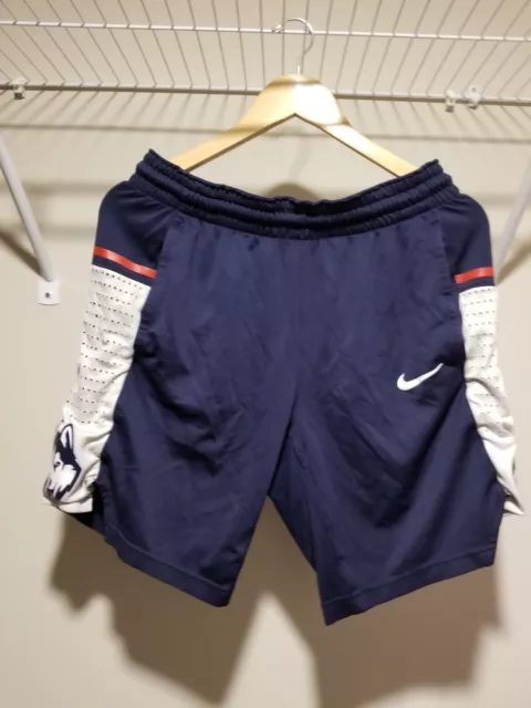 Men's M Nike Navy UConn Huskies Authentic On-Court Performance Basketball Shorts Men's M Nike Navy UConn Huskies Authentic On-Court Performance Basketball Shorts