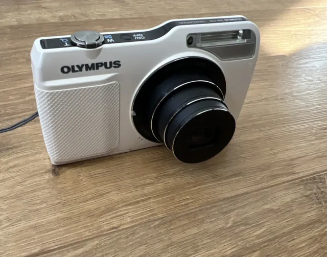 Olympus VG-170 Digital Camera 14MP Megapixel 5x Optical Zoom, White SPARES ✅