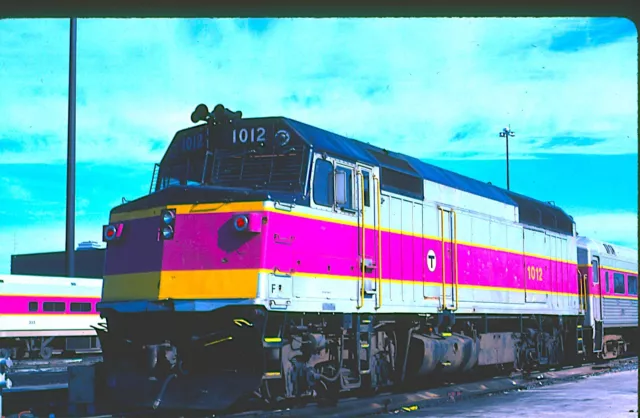 MBTA 1012 F-40PH, Boston, MA, 06/85; Kodachrome Original