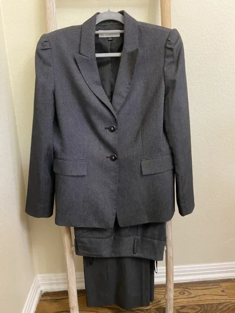 Tahari Pant Suit Size 12 Black And White