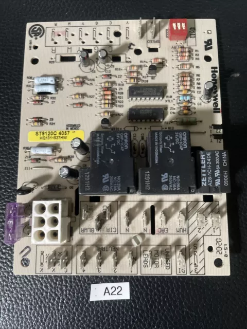 Honeywell ST9120C4057 Furnace Control Circuit Board HQ1011927HW