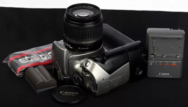 Kit de lentes Canon EOS Kiss digital/300D réflex digital c/w agarre de bate BG-E1 y EF-S 18-55 mm USM