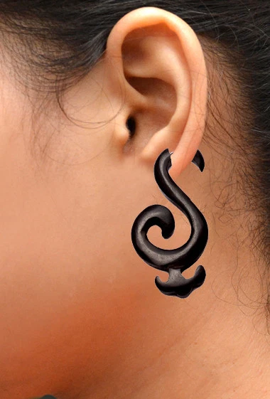A Pair of Black Natural Wood USA Handmade Coconut Organic Wooden Earrings EAR870