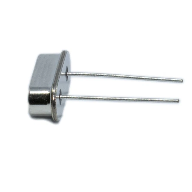 LF XTAL003215 Risonatore: quarzo 12 MHz ±30ppm 30pF THT HC49-S PRODUZIONE DI FREQUENZA IQD
