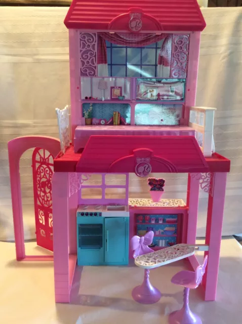 Barbie PinkTastic Glam Vacation House with Doll Exclusive Set Box