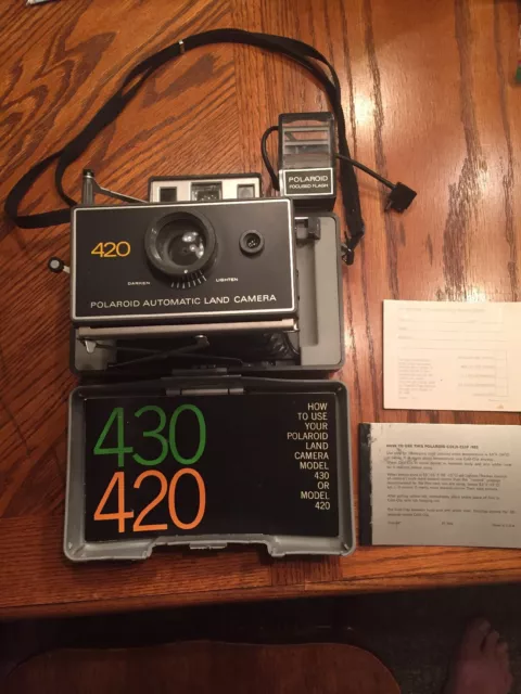 Polaroid 420 Automatic Land Camera, Good Bellows, Lens & Shutter, Manual, Flash