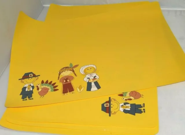 Juego de 4 manteles de Acción de Gracias para niños vestidos como peregrinos de vinilo pavo vintage