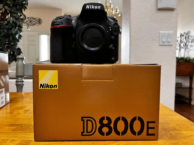 *MINT* Nikon D800E 36.3 MP Camera (Body Only) w/accessories in original box