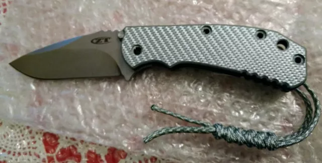 Zero Tolerance Knife Scale.ZT0550 Carbon Fibre (silver twill)+Lanyard FIT GEN2&3