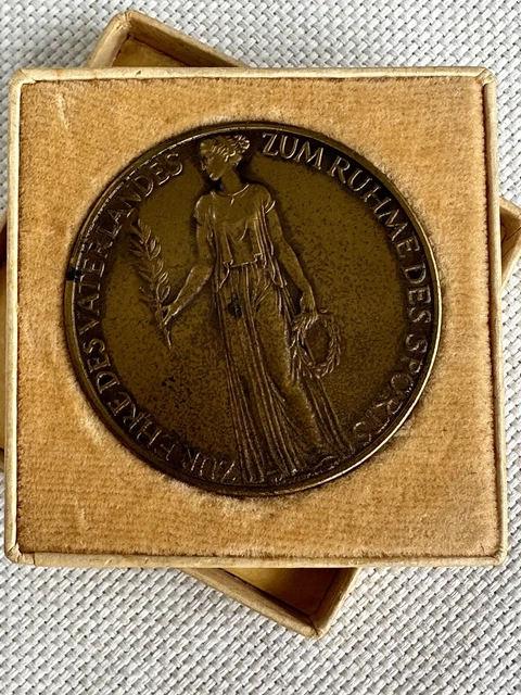 Vintage Berlin 1936 Olympic Games Bronze Medal / Coin In Original Box Vintage Berlin 1936 Olympic Games Bronze Medal / Coin In Original Box
