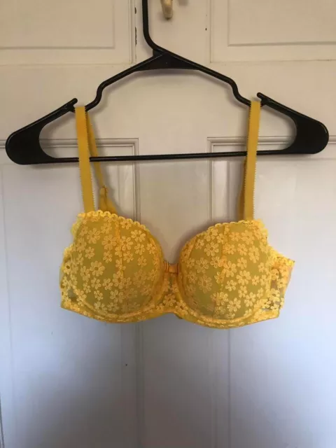 Huit 8 Paris Full Coverage Bra Size 36C Daisy Lace Floral Underwired