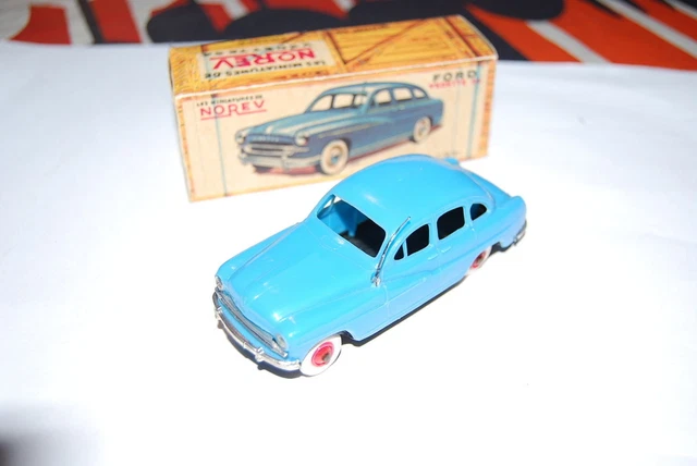 Norev 1/43 Ford Vedette dépanneuse - Collection