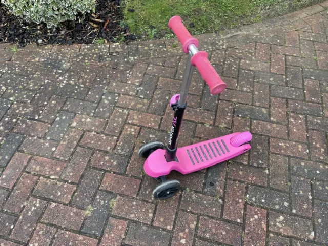 Isporter mini sales led pink scooter