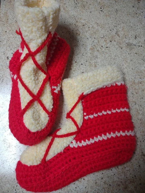 VTG MCM crochet Knit xmas ladies Slippers Booties House Shoes acrylic Taiwan