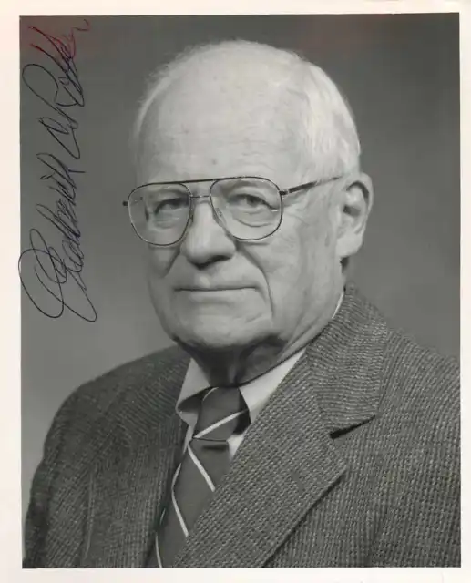 Frederick C. Robbins - Nobelpreisträger - original Autogramm -  - ca. 12x10cm -