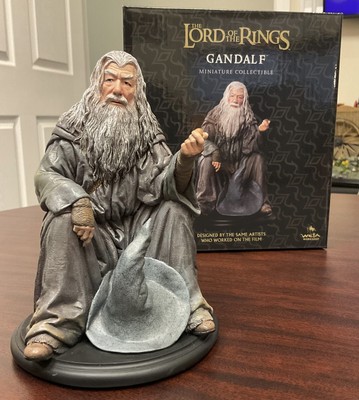 gandalf weta statue