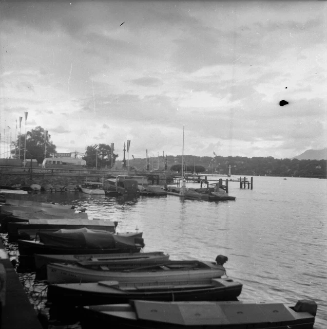 SUISSE c. 1955 - Bateaux Barques Genève - Négatif 6 x 6 - Sui 114