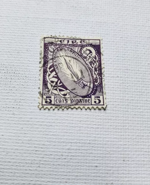 Ireland Eire 5P Postage Stamp  04/135
