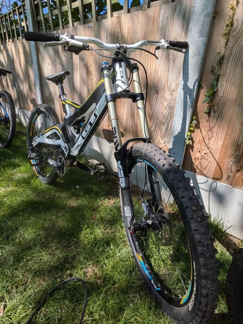Mountain Bike Gt Fury 2013 X2 2013 GT Fury Carbon Atherton World