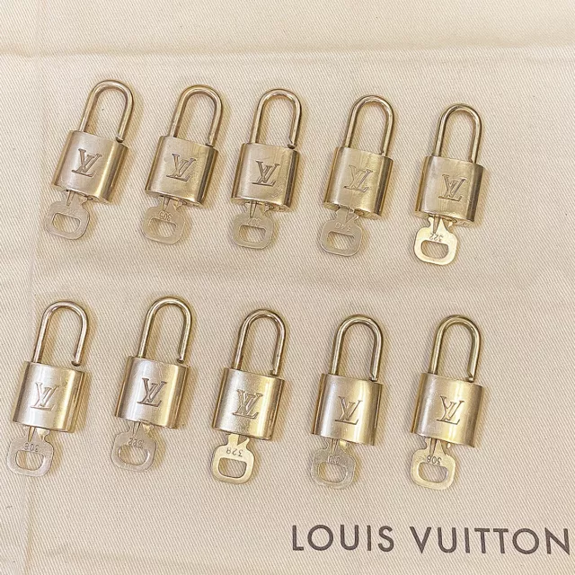 LOUIS VUITTON LV 10 SET PADLOCK KEY BAG CHARM CADENA GOLD-PLATED FRANCE  39MT989