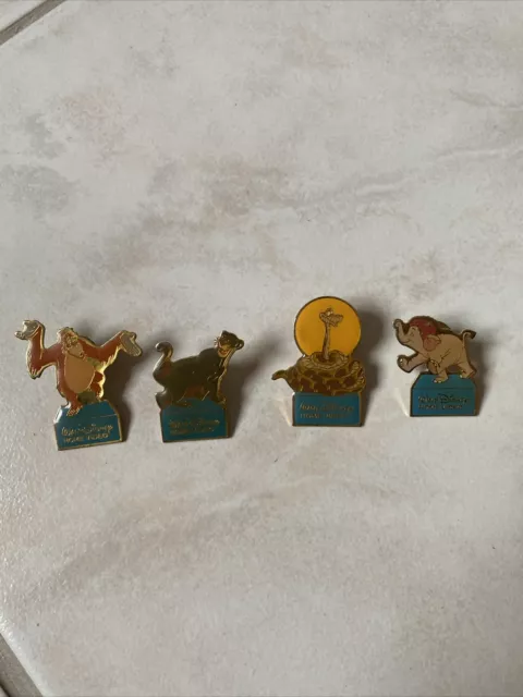 Lot De 4 Pin’s Disney Vidéo