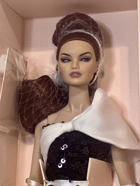NIGHT OUT ERIN Salston Nu Face Doll Integrity Toys Fashion Royalty 