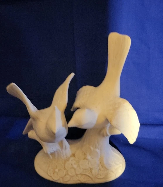 Pájaros de cerámica sin pintar