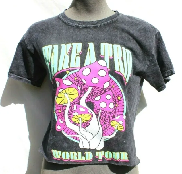 Women's 1990 World Tour Mushroom Crop Top Emo Girl Indie Core Trendy Shirt
