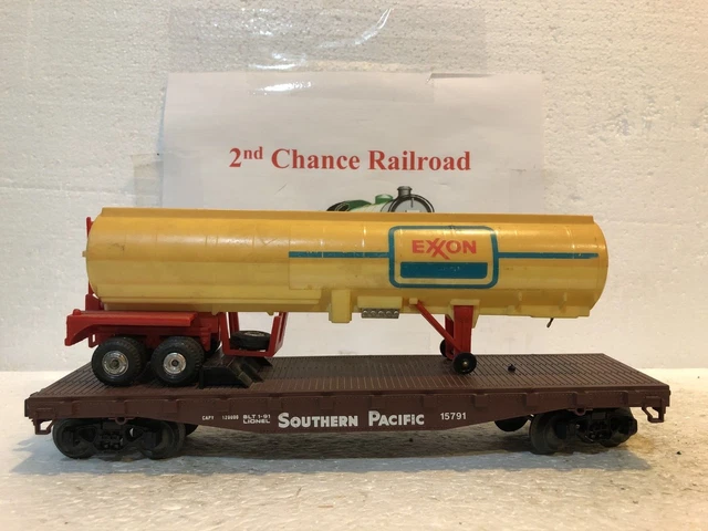 O Scale Trains Lionel Southern Pacific Flat Car 15791 w/OTR Tanker O Scale Trains Lionel Southern Pacific Flat Car 15791 w/OTR Tanker