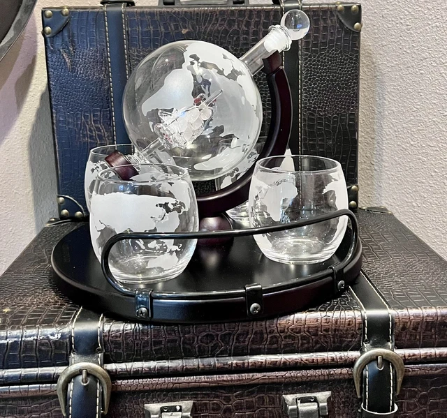 WHISKEY ETCHED WORLD Globe Decanter Set With 4 Glasses And Wood Stand