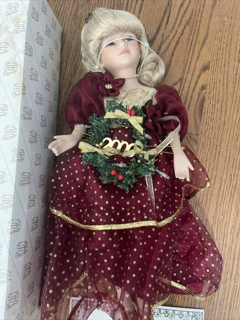 Heritage Signature Collection Porcelain Light Up Doll HOLLY # 12284  COA 2000 2