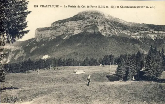 Chartreuse La Prairie Du Col De Door Et Camchaude