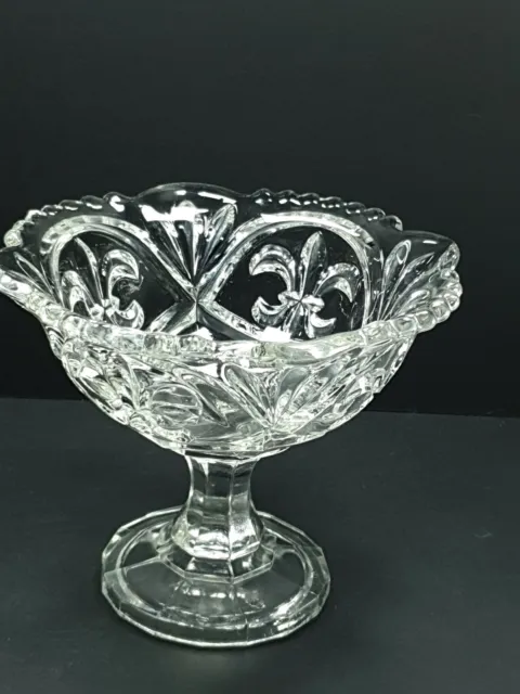 Beautiful Pressed Glass Footed Serving Bowl 6"