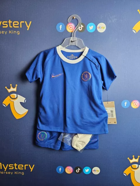 Kids 12-18 Months Chelsea Home 23/24 Stadium Kit Enzo Nameset