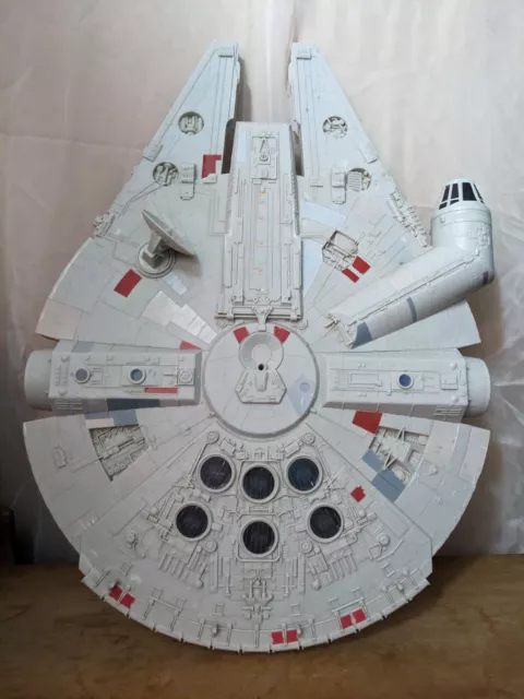 Star Wars Millennium Falcon Hasbro Europe C-2604A Plastic Ship Display 28" 3