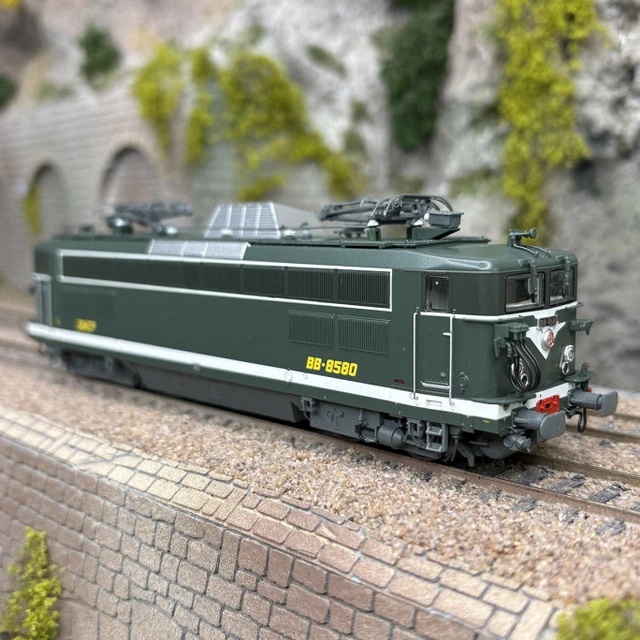 Locomotive diesel 040 DE 132 La Plaine R37-41033DS Locomotive diesel 040 DE 132 La Plaine R37-41033DS