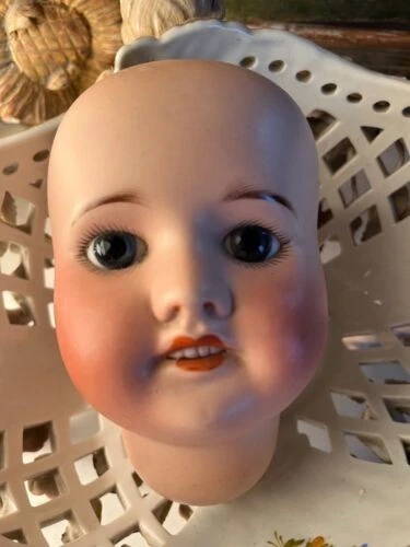 Sold Price: POUPEE JUMEAU 15 Grande poupée à tête de porcelaine marquée