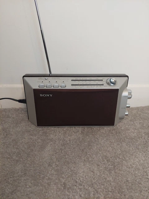 SONY ICF - 480 L 3 Band Radio (Neu und originalverpackt) in für CHF 19