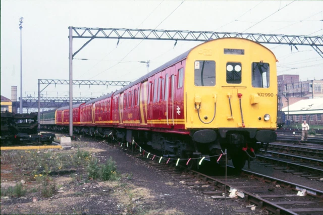 28 ORIGINAL COLOUR Slide Emu Class 302 990 At Ilford £3.99 - PicClick UK