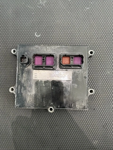 Cummins ISL ISC EPA04 Diesel Engine Control Module ECM ECU 4921776 CM850