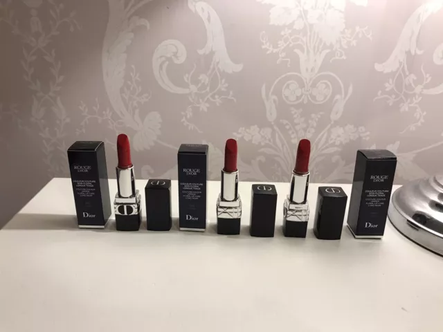 Nuevo lápiz labial Dior Rouge Dior Couture color ropa larga 999 satén X 3