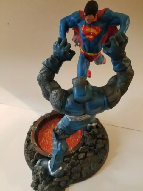 superman vs darkseid statue 1st edition rare ,good condition #410/1500 superman vs darkseid statue 1st edition rare ,good condition #410/1500