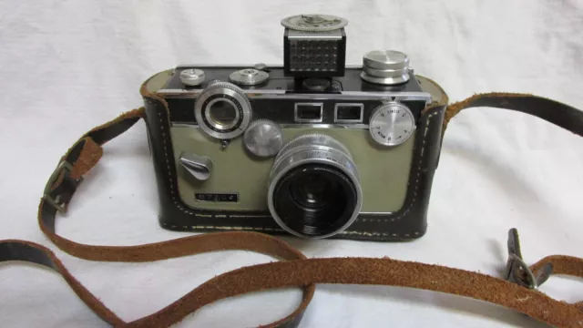 VINTAGE LATE 1950s ARGUS C3 MATCHMATIC CAMERA w/ HALF CASE & LIGHT METER WORKS!!