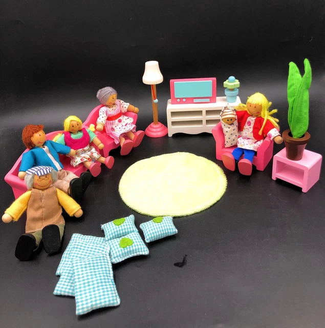 EARLY LEARNING CENTRE Dolls House Wooden Furniture and 6 x Figures