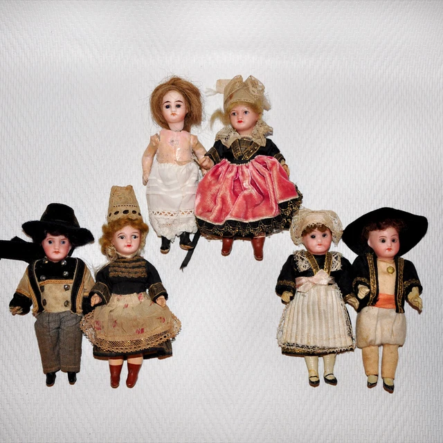 LOT de 6 mignonnettes poupées anciennes SFBJ 6 small antique bisque dolls