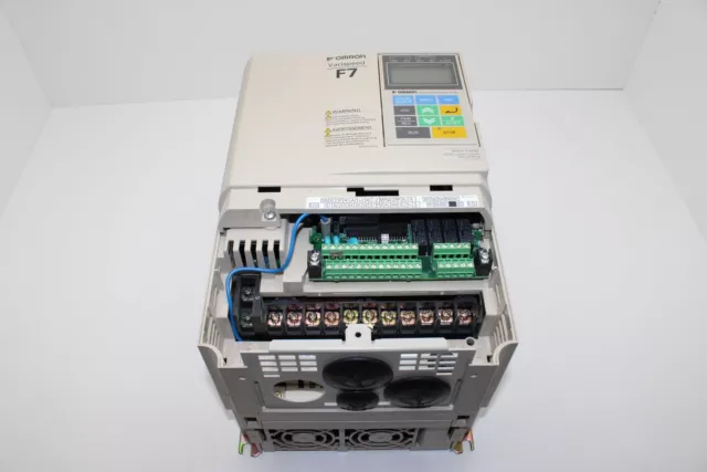 Omron Yaskawa CIMR-F7Z47P5 Frequenzumrichter Varispeed F7