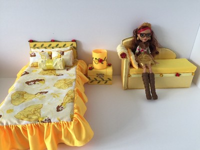 Barbie,Ever After High.furniture Bedroom Set:Bed,sofa,lamp:Beauty and the Beast 3