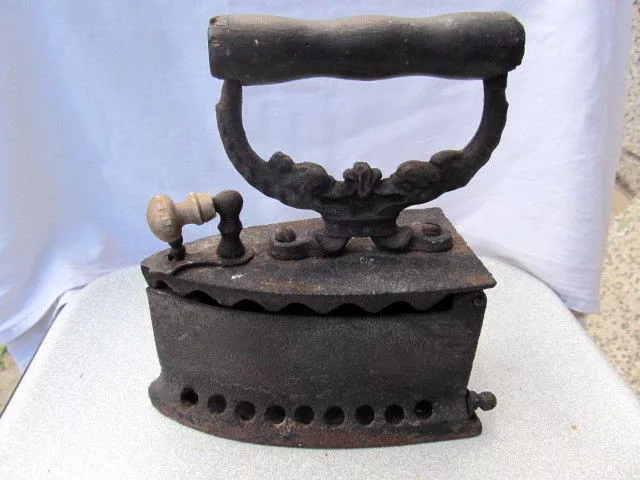 RARE ANTIQUE PRIMITIVE OLD CLOTHES IRON COAL HAND FORGED WOODEN HANDLE 19th