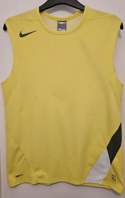 Rafael Nadal Australian Open 2007. Nike. Mens medium size. Very Rare item. VGC.